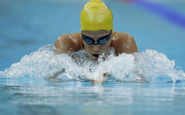 奥运燃情游泳 专家支招预防游泳常见病