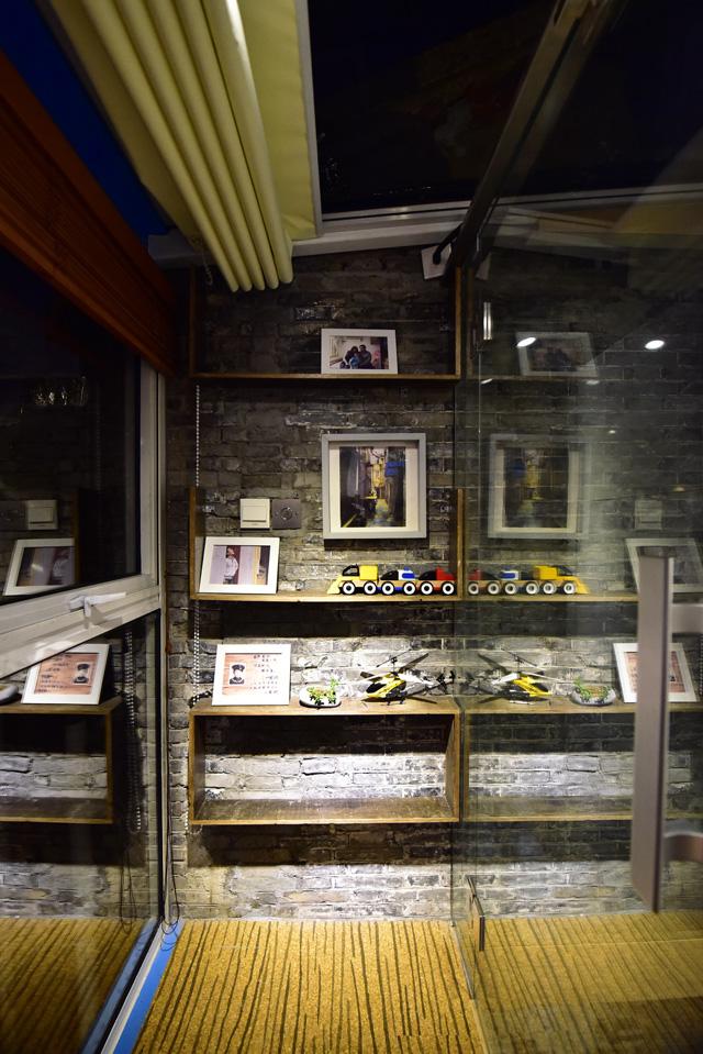 头一年里王平仲实际参与了两个改造项目,其一是 12 平米老宅改造成