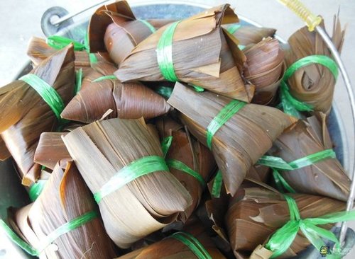 端午节又快到了,吃粽子是每家每户的传统.