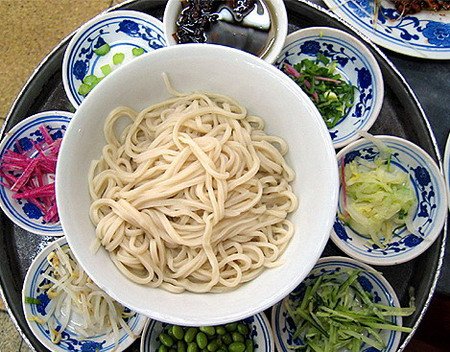 专家提醒:头伏饺子二伏面 夏季吃面学问多