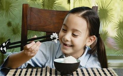 妈妈巧烹米饭香 让宝宝爱上吃饭!