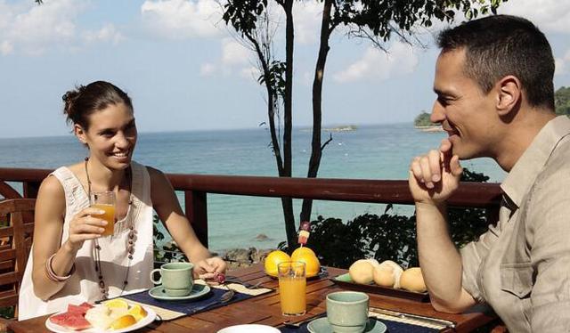 搭讪是门艺术 5个搭讪法则让你早日脱单