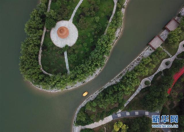 这是河北省安平县汉王公园一角(7月25日无人机拍摄).