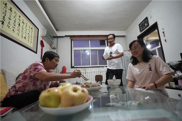 涉县太行山深处的教师夫妻