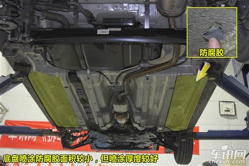 汽车频道 试驾评测 正文 k2底盘与瑞纳相同,均没有发动机护板,底盘