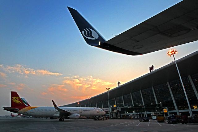 郑州机场航班放行正常率 首次跻身全国"6大准点"机场