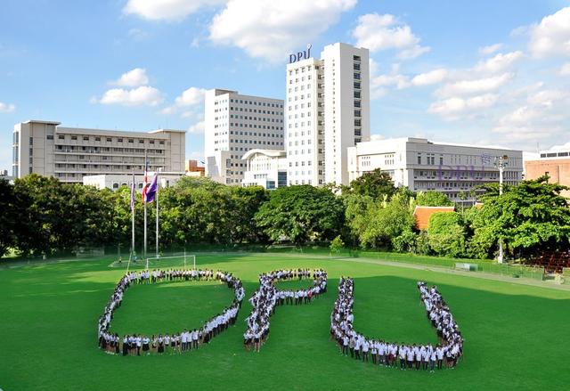 博仁大學中國留學生擺dpu造型