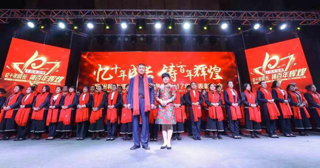 王淑芳从摆摊小贩到布鞋女王