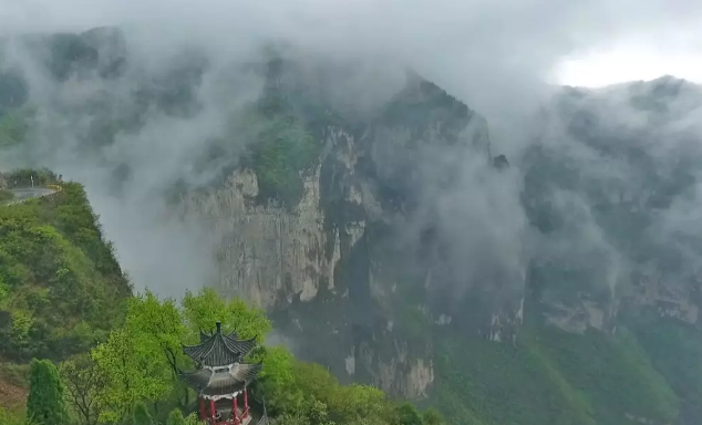 云台山现云雾奇观如临仙境