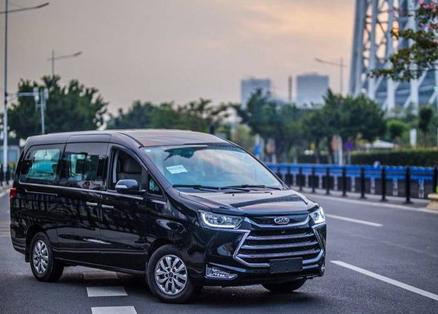 MPV制造专家再出手,瑞风M4悦享版瞄准客运出行市场