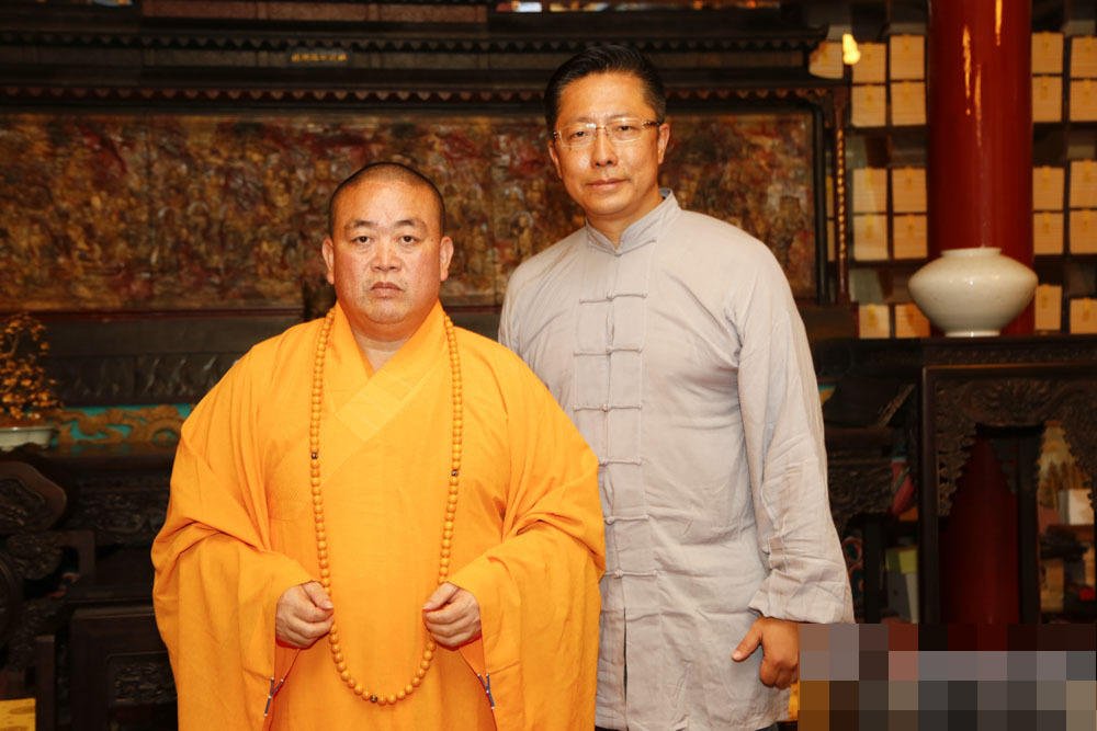 "疯狂英语"李阳皈依少林师从释永信 法名延依