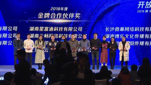 企业官网制作：构建品牌形象的金钥匙