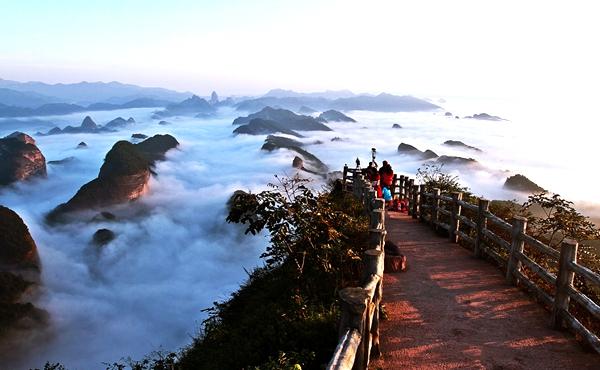 崀山八角寨云图夫夷江军舰出海景观邵阳崀山风景名胜区坐落在湘桂边陲