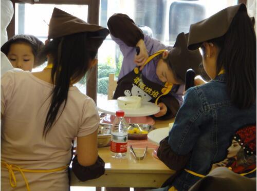 让教育触手可及 小孔雀成长中心正式启幕