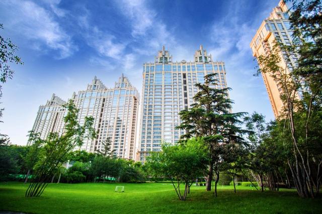 荣耀之夜 | 萧邦戛纳主题华筵 开启霄8品质生活之旅