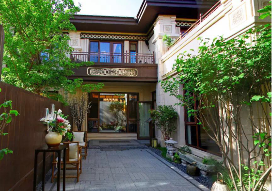 花开半夏 揭秘高定限量婚纱照首选之地！