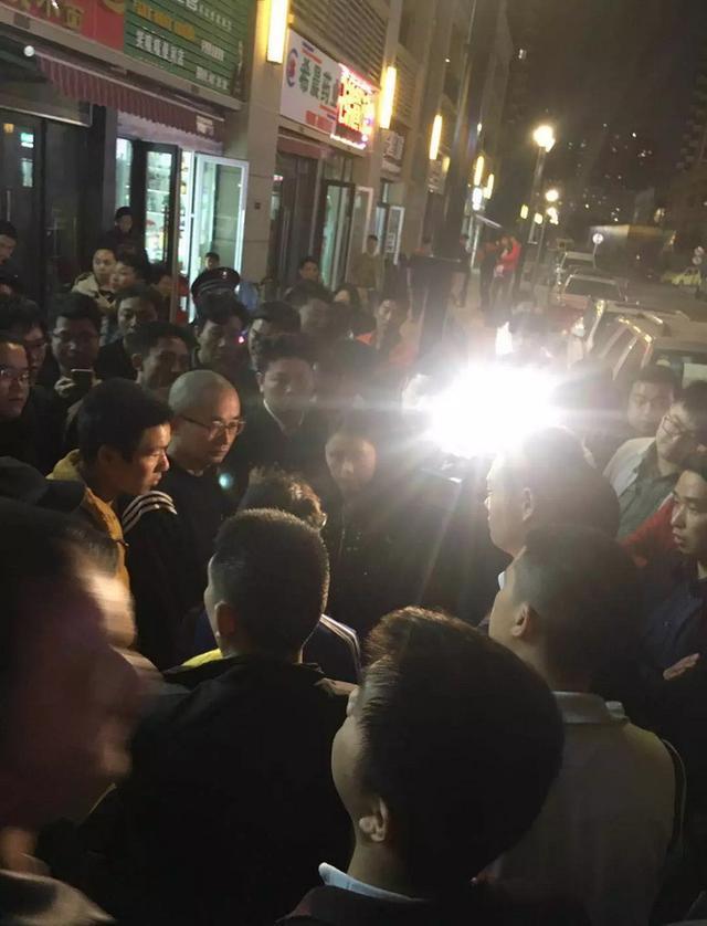 贵阳华润国际社区停车位现收费乱象 可能涉嫌销售欺诈及虚假宣传