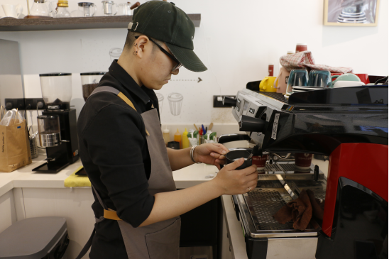 90后咖啡师：为爱北漂 梦想开一家自己的咖啡店