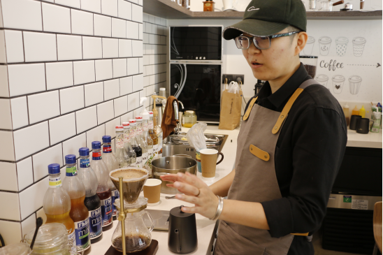 90后咖啡师：为爱北漂 梦想开一家自己的咖啡店