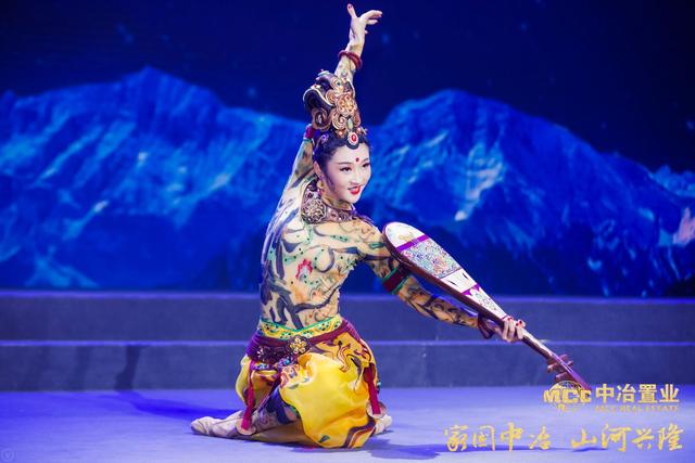 2018中冶置业兴隆“一城一镇”首发盛典在水立方举行