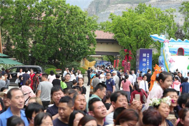首届海洋节完美落幕 五一天鹅湖掀购房热潮