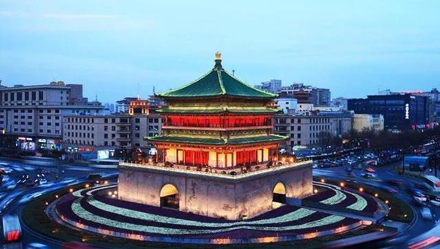 一边抓调控一边抢人才 这些政策你看得懂？ 