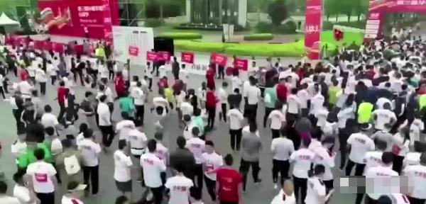 永定河孔雀城英国宫 奔跑吧固安