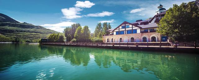 首届海洋节完美落幕 五一天鹅湖掀购房热潮