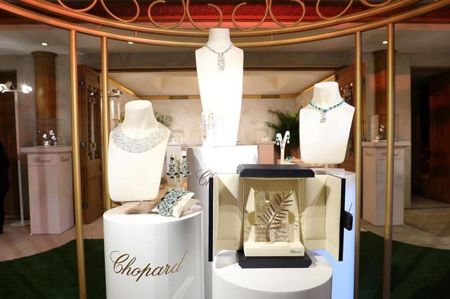 荣耀之夜 | 萧邦戛纳主题华筵 开启霄8品质生活之旅