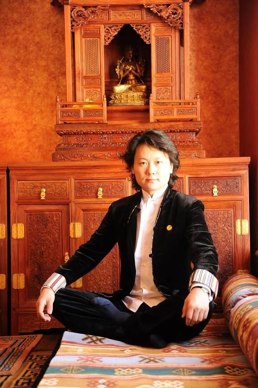 佛教艺术品鉴藏家-一西平措羲之堂创始人-陈筱君清玩雅集成员-何国庆