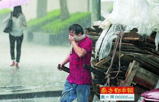 昨日深圳全市出現約50處水浸 有民宅圍牆倒塌