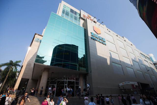 进入2000年以后,太阳百货,茂业百货,东门町美食广场,金光华广场