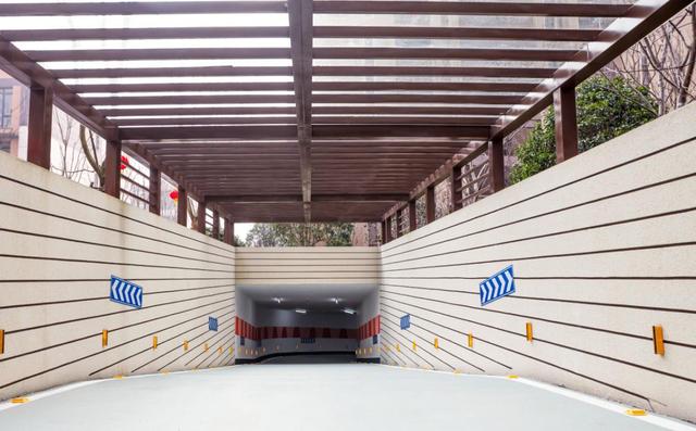 融创公园壹号一扇门护万家门