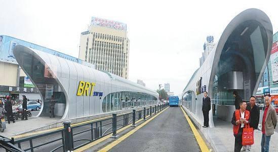 雄楚大道BRT图片