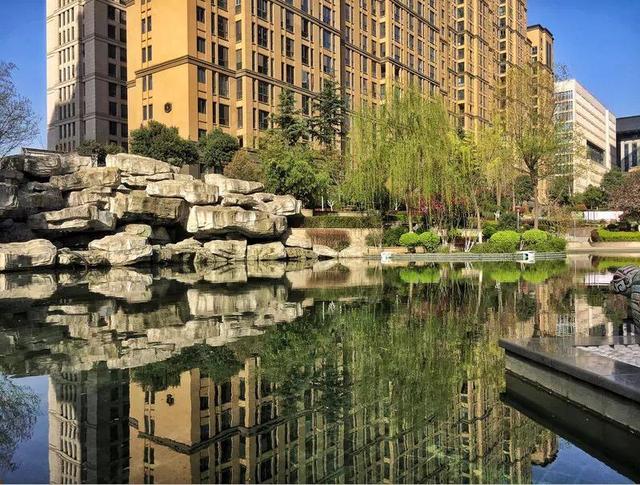 集团布局西安"一心两园"城市稀贵核心区,匠笔挥就保亿风景御园