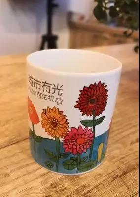 用四个字，讲好一个有光的故事