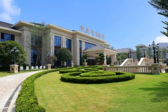 【双喜临门】四川鸿通集团斩获"第14届榜样中国"双料大奖,争夺本土