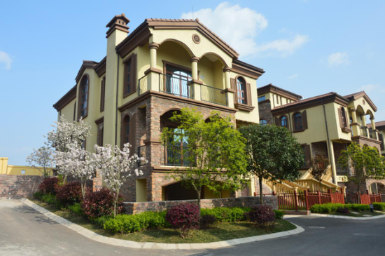 住在仙海别墅区驱车半小时去买盐 土豪的世界我不懂