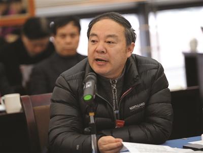 省政协委员,南京外国语学校校长邹正对高考方案提建议 吴俊摄