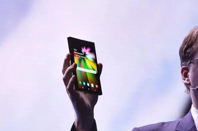 三星可折叠手机被曝2019年3月发布