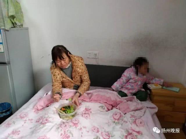 扬州5岁女孩长出密密麻麻白发 背后故事令人心酸