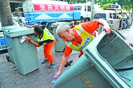 向酷暑中勤劳工作的人们致敬