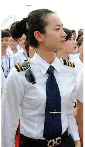 最美女飞行员王志千