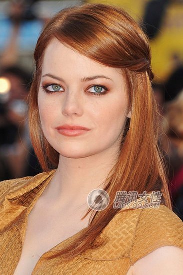 气势满满 欧美女星十足女王发型