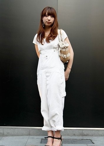 日本型人的的挽裤腿服装搭配