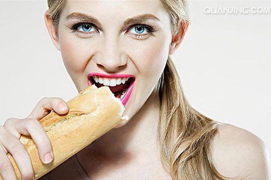 多喝水常咀嚼 有利牙齿健康