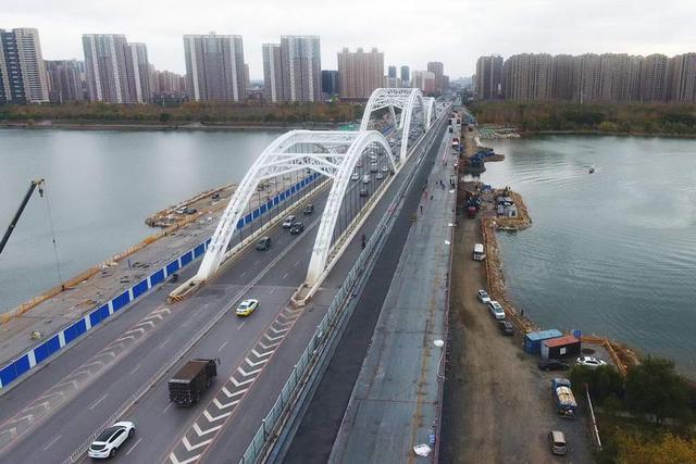 沈阳“新”长青桥即将通车 新技术告别“车辙现象”