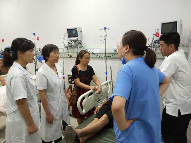 “我来当医生”：国内权威媒体记者走进锦州医大一院