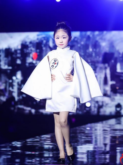 炫童(中国)跨年时尚盛典圆满落幕