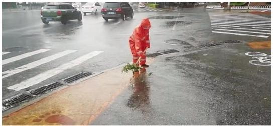 沈阳水务坚守57条街路15处易积水点抢险